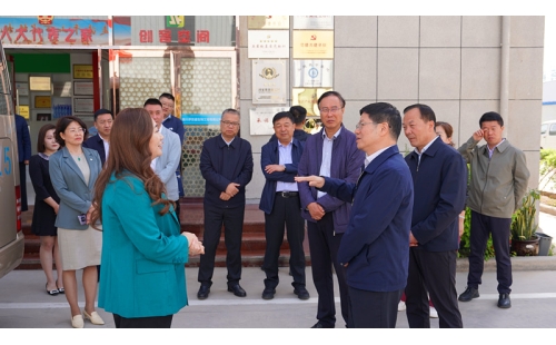 自治區(qū)人大督查團(tuán)深入企業(yè)調(diào)研，政企共商優(yōu)化營商環(huán)境